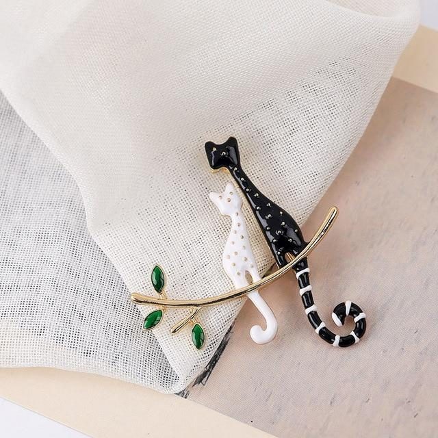 Broche De Brindille De Chat Mignon