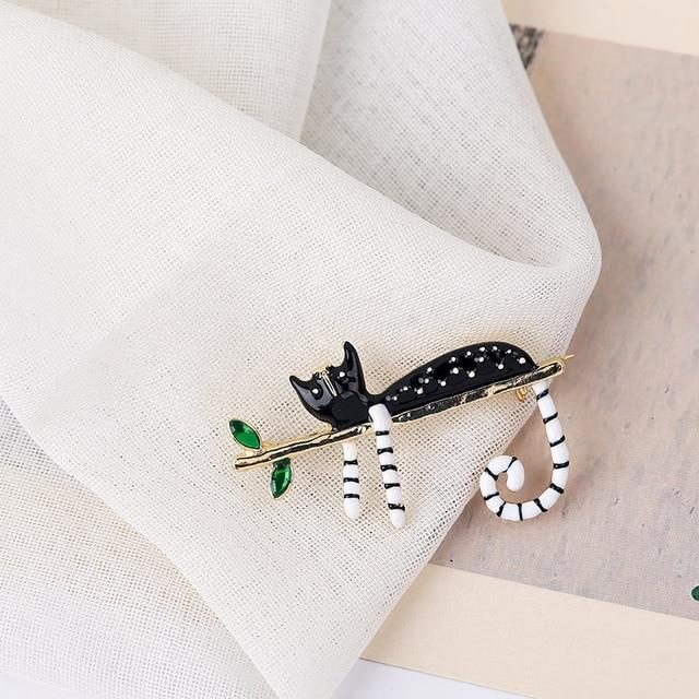 Broche De Brindille De Chat Mignon