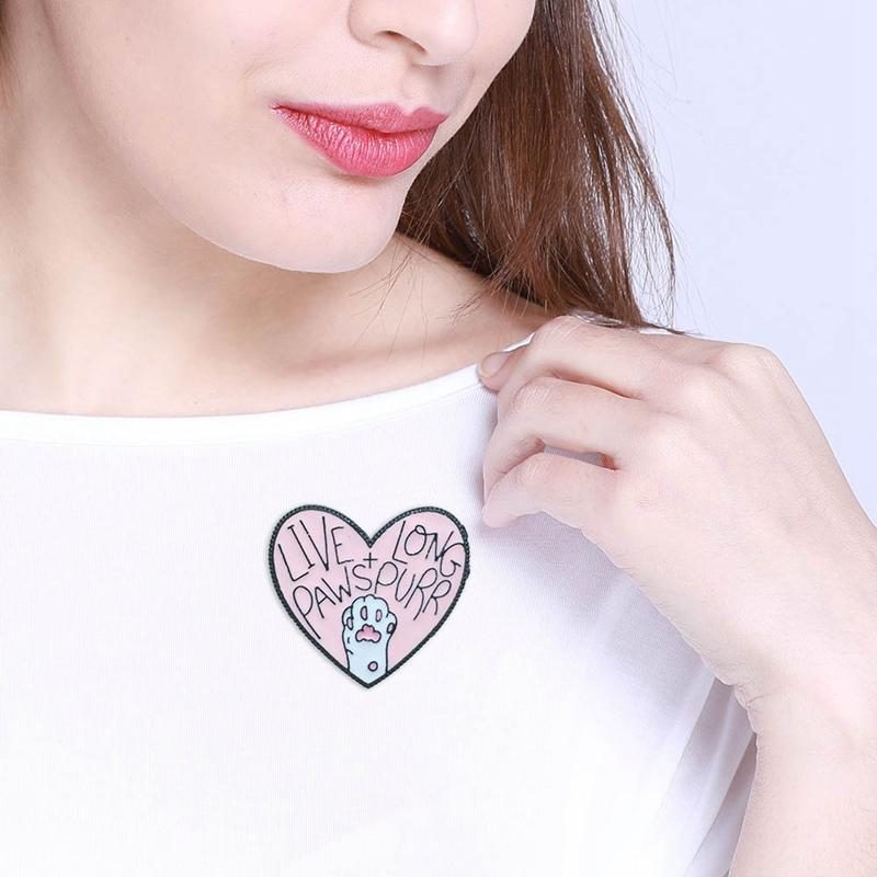 Broche De Griffe De Chat Coeur