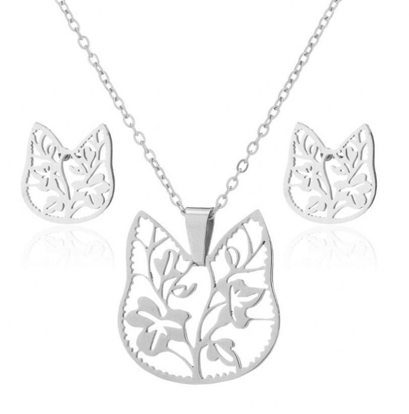 Ensemble De Collier De Fleurs De Chat