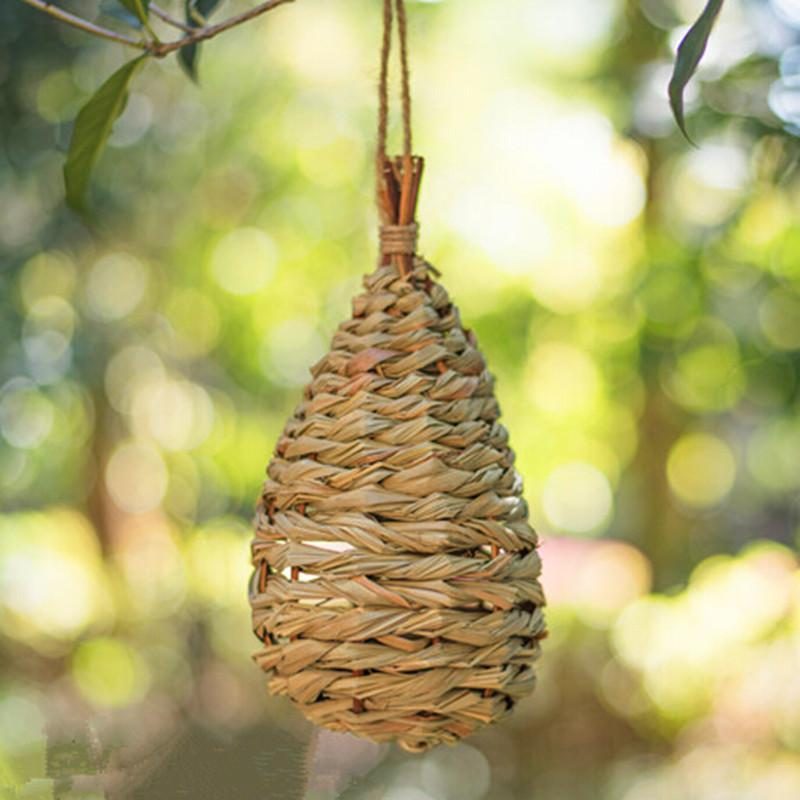 Nid De Maison D'élevage D'oiseaux En Paille Tissé À La Main